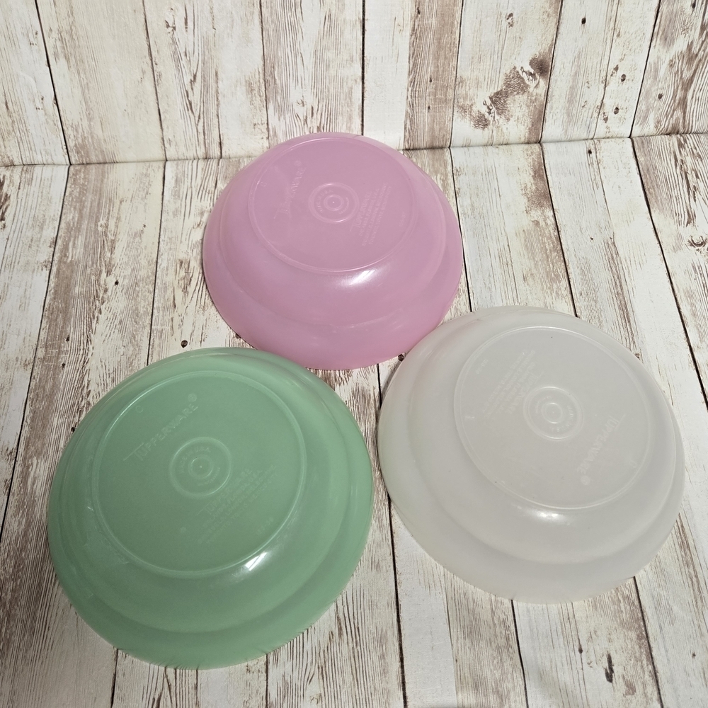 Translucent, Pink, and Green Bowl Set - Picture 5 of 8